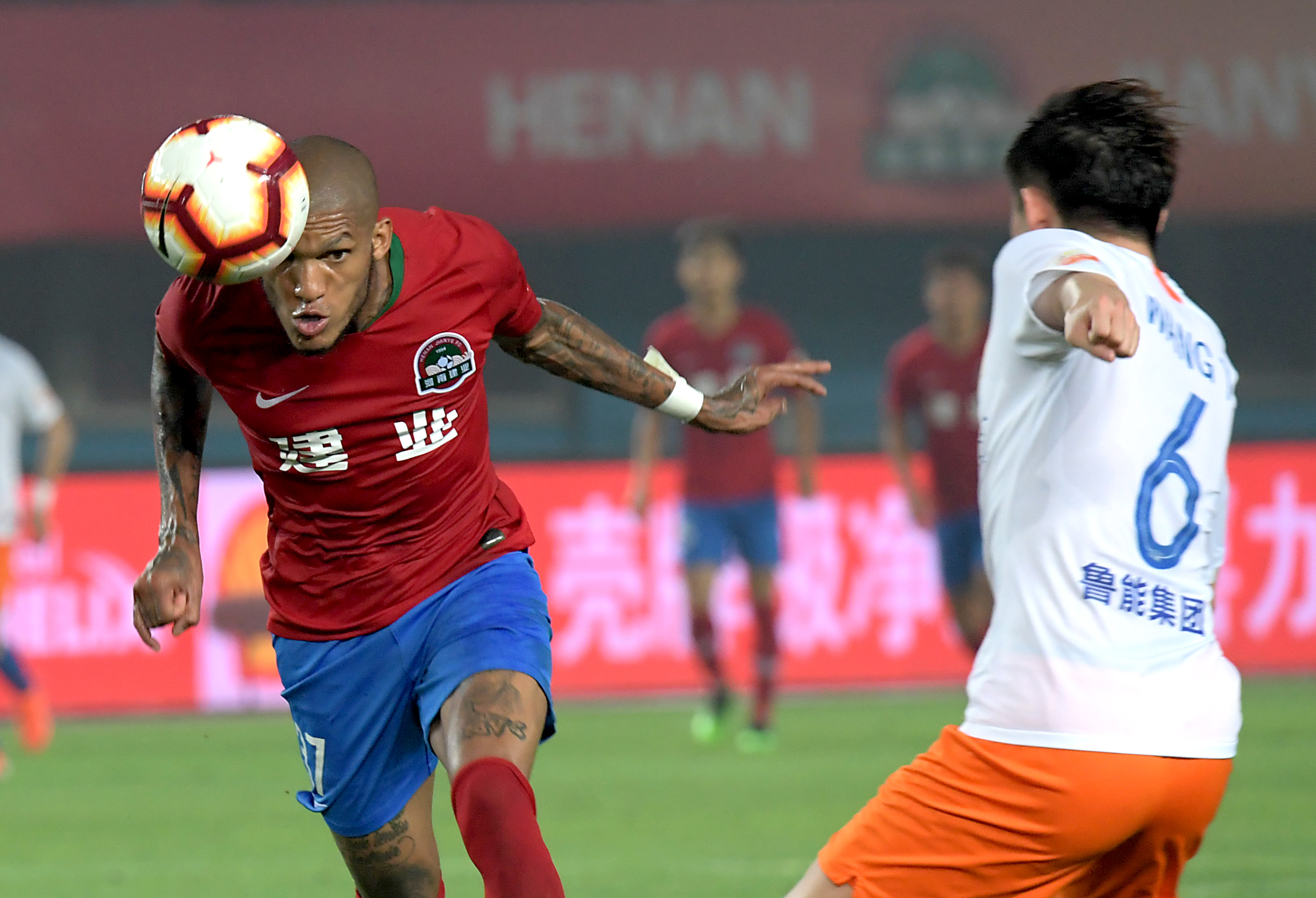 九游-球员技术精湛,比赛中展现出强大实力的句子